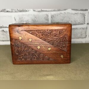 Vintage Hand-carved Wooden Decorative Small Box With Floral Carving - B280